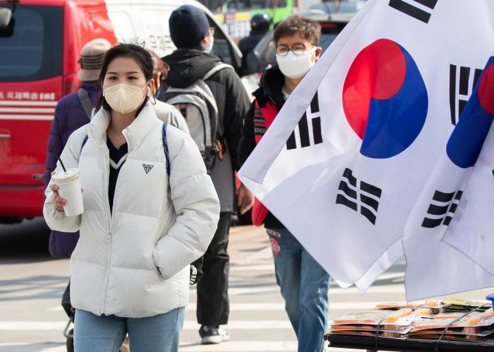 2024年韩国R系列潮流文化，引领时尚前沿的最新趋势
