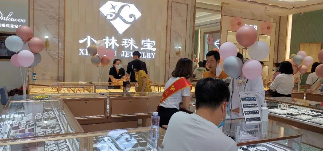 银行最新资金，开启财富之旅，点亮自信之光